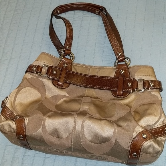 Coach bag 👜❤️💖 - Picture 4 of 4